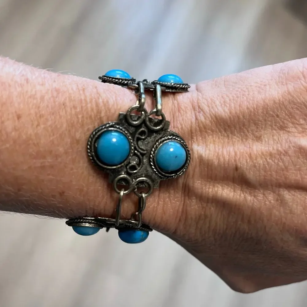 Vintage Southwestern Turquoise Blue Stone Silver Tone Link Bracelet Boho